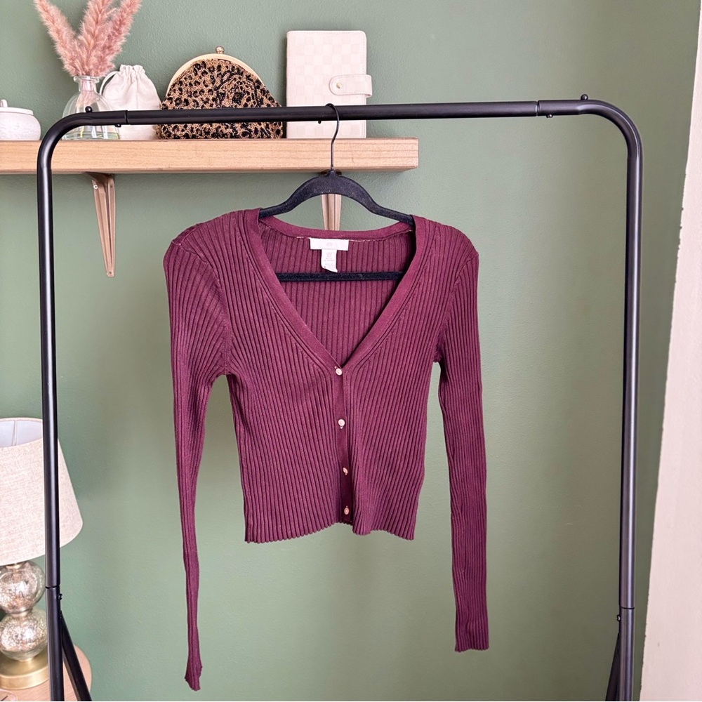 H&M Ribbed V-Neck Cardigan in Wine